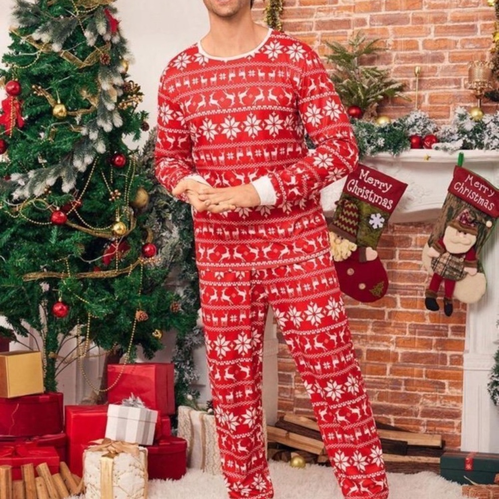 NWT Christmas Pajamas Men’s 2 Piece Long Sleeve Shirt long pants deer design X-L